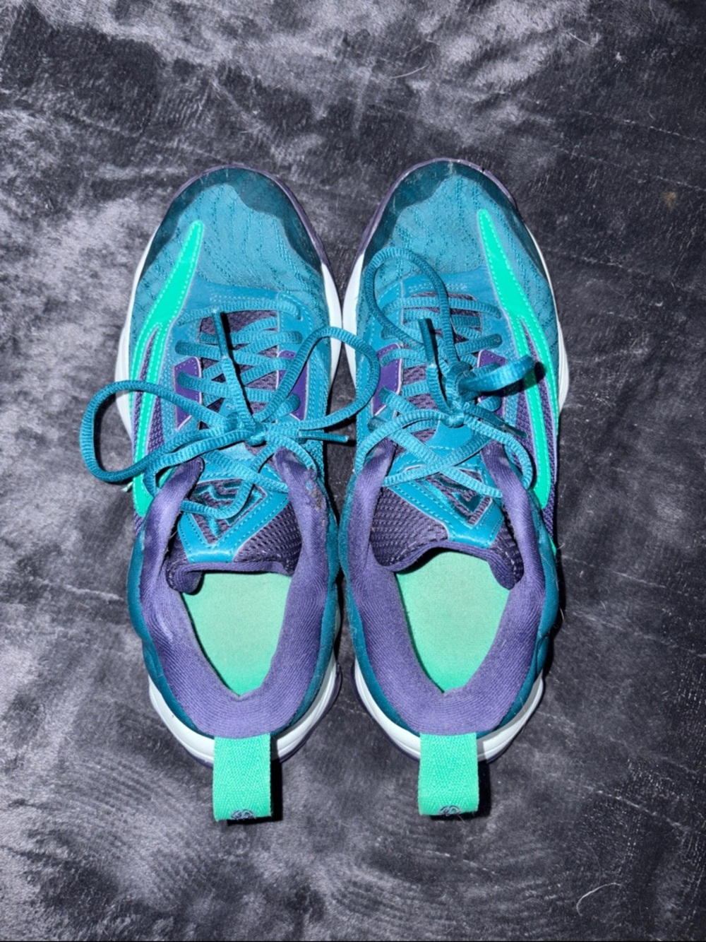 Women’s basketball shoes  in Teal & Purple Giannis Antetokounmpo size 7.5